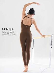 GLOWMODE 24英寸 FeatherFit™-Air 舒适透气连体衣，如黄油般柔软弹力，吸汗透气，可拆卸胸垫，侧边口袋，露背设计，适合低强度瑜伽、健身房、日常休闲穿着。 - 棕色 - 查看 3