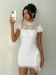 Aloruh 女士复古棕色迷你连衣裙，泡泡袖，立领，收腰设计，饰有褶裥蕾丝，修身包臀连衣裙 - 白色 - 查看 4