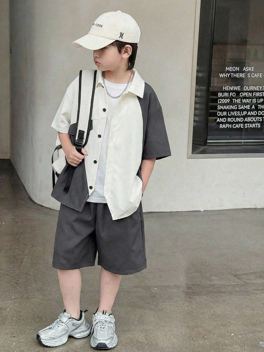 SHEIN 两件套男童休闲撞色Polo领短袖衬衫和灰色短裤套装,卡其色衬衫,适合春夏季节、外出、情人节、约会、旅行、度假、家庭聚会、返校、婚礼、晚宴、运动、生日派对等场合。 - 彩色 - 查看 1