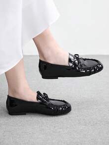 CUCCOO BIZCHIC Women's Round Toe Loafers Bow Design Commuter Workplace Versatile Flat Shoes Comfortable Slip-On Valentine's Day - Black - View 1