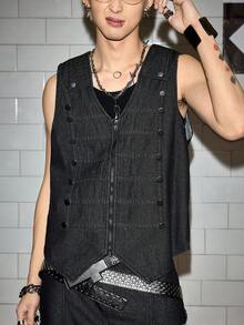 ROMWE MEN Street Life Men's Casual Denim Vest With Zipper Front Closure, Palace Style - Black - View 1