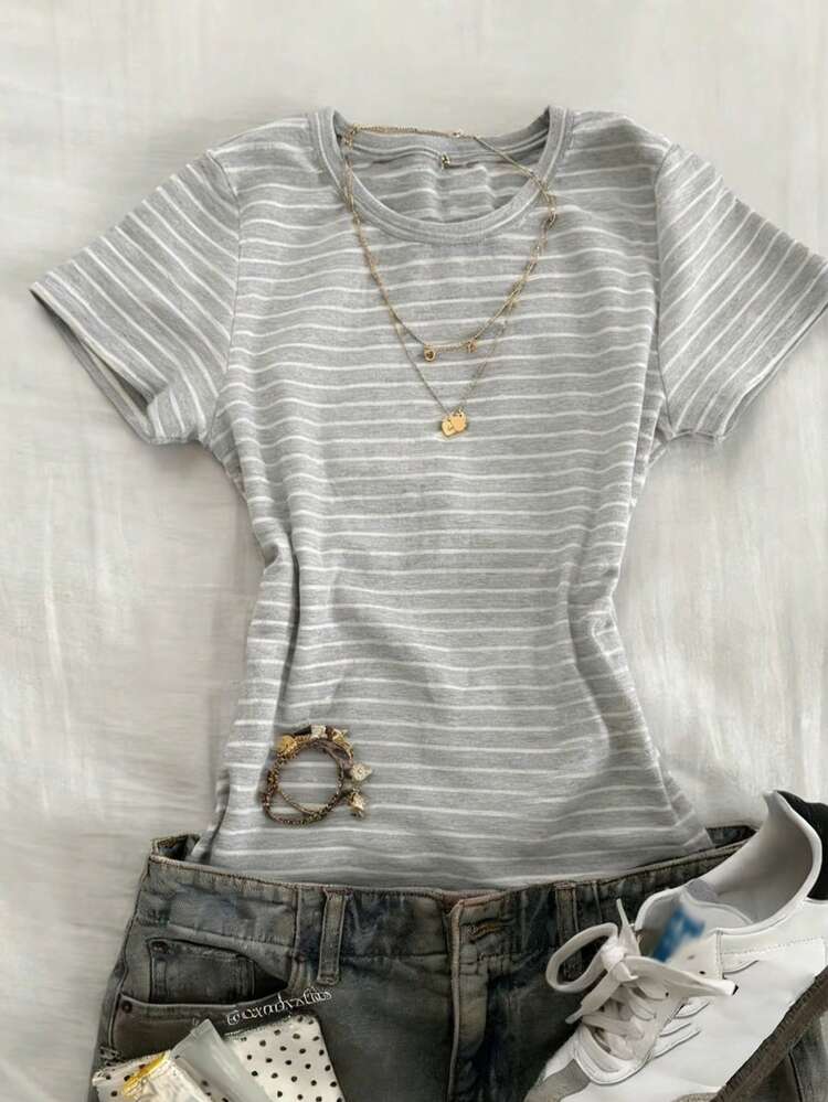 Solid Color Round Neck Fitted Short Sleeve Women's T-Shirt Summer