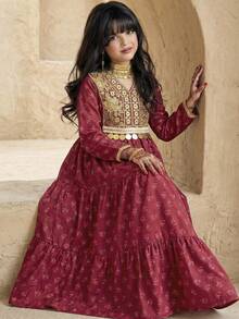 SHEIN 年轻女孩，年轻女孩酒红色和洋红色玫瑰撞色领口花卉吊坠流苏民族风度假连衣裙，适合开斋节 - 酒紅色 - 查看 4