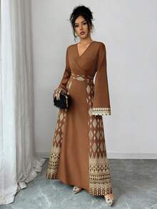 Rafferiza Đầm maxi chiffon xếp ly cổ vuông thanh lịch, in họa tiết lá vàng đen, tay dài, sang trọng và lãng mạn, trang phục xuân/thu dành cho nữ, đầm Najma, đầm Thổ Nhĩ Kỳ, đầm Ả Rập, đầm nâu thanh lịch, đầm Trung Đông, đầm nâu nữ, áo Abaya nâu, trang phục thanh lịch nữ, đầm quấn cho nữ, đầm Thổ Nhĩ Kỳ, đầm Ả Rập thanh lịch cho nữ, đầm nữ, trang phục trang trọng. - màu nâu - Xem 7