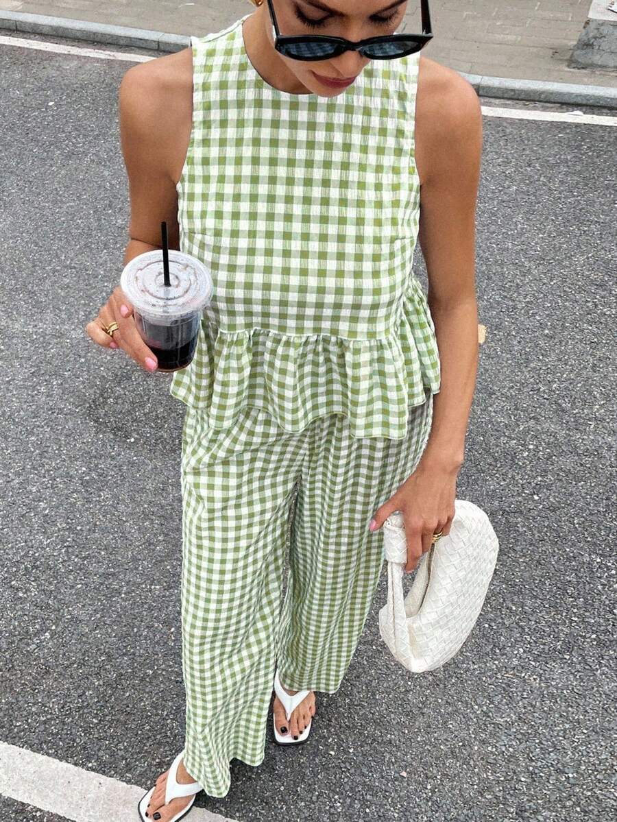 Siren Gaze 2025年波西米亚风夏季女装:格子荷叶边无袖露背上衣搭配阔腿裤套装 - 适合度假、节日、海滩休闲两件套,采用透气亚麻质感面料。格子两件套,女士格子两件套,夏季两件套,休闲野餐装,女士休闲装,女士夏季装,女士春季装,女士野餐装,女士夏季套装,女士度假套装,女士服装 - 綠色 - 查看 1
