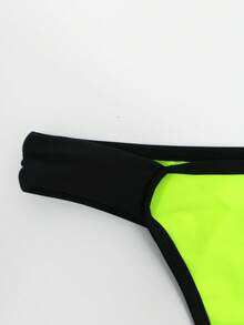 Manfinity Swimmode 夏季男士沙滩度假荧光绿撞色三角泳裤，性感男士泳装，荧光绿三角泳裤，男士丁字泳裤 - 綠色 - 查看 5