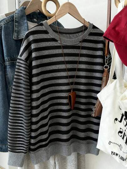 INAWLY Women's Classic Striped Print Crew Neck Sweatshirt, Black Stripe Design, Outdoor Casual Versatile Fashionable And Comfortable Wear For Autumn/Winter