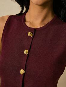 Poéselle 女士休闲纯色前开襟针织背心，适合夏季穿着，纽扣上衣，女士上衣，短款上衣，纽扣背心，无袖上衣，外出上衣，秋冬季上学上衣 - 酒紅色 - 查看 3