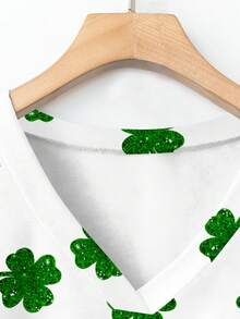 EMERY ROSE Plus Size Women's Casual Vacation St. Patrick's Day Plus Size V-Neck Loose T-Shirt With All-Over Four-Leaf Clover Print, Spring/Summer - Multicolor - View 5