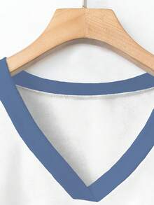 EMERY ROSE 大码女式休闲宽松V领T恤，蓝色爱心印花，适合夏季穿着，白色 - 彩色 - 查看 6