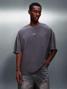 PLAYBOY X SUMWON Áo thun nam dáng rộng cổ tròn tay ngắn với logo nhỏ trên ngực, chất liệu cotton, kiểu dáng thoải mái, cơ bản hàng ngày, phong cách đường phố hiện đại. - Xám - Xem 2