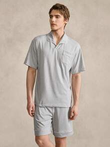 EverLounge Conjunto de Pijama Masculino com Gola de Recorte Contrastante, Manga Curta e Shorts Soltos, Cinza Claro e Preto - Cinza Claro - Visão 4
