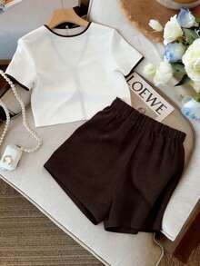 Franclia 女士休闲新款白色绗缝纹理撞色滚边仿亚麻竹结蝴蝶结V领短袖上衣+深棕色纹理休闲短裤通勤百搭宽松舒适两件套短款套装女装，仿亚麻两件套短款套装女装夏季两件套系带上衣 - 棕色 - 查看 2