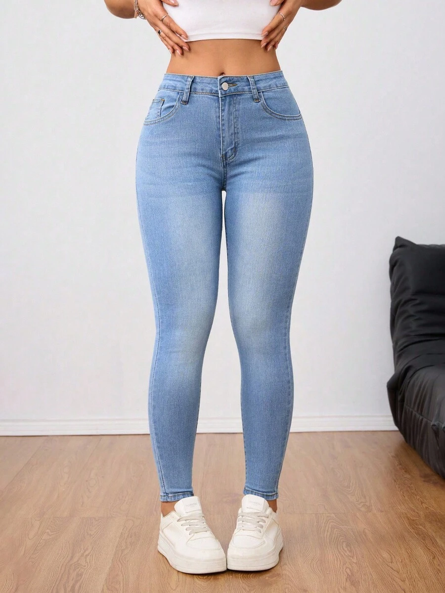 SHEIN ICON 大码女式高腰纯色带口袋紧身牛仔裤 - 淺色水洗藍 - 查看 1