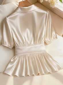 Franclia Blusa de mujer con botones decorativos metálicos brillantes, manga corta y volantes, beige, elegante para verano, trabajo, oficina, casual, formal, estilo vintage y urbano - Albaricoque - Ver 2