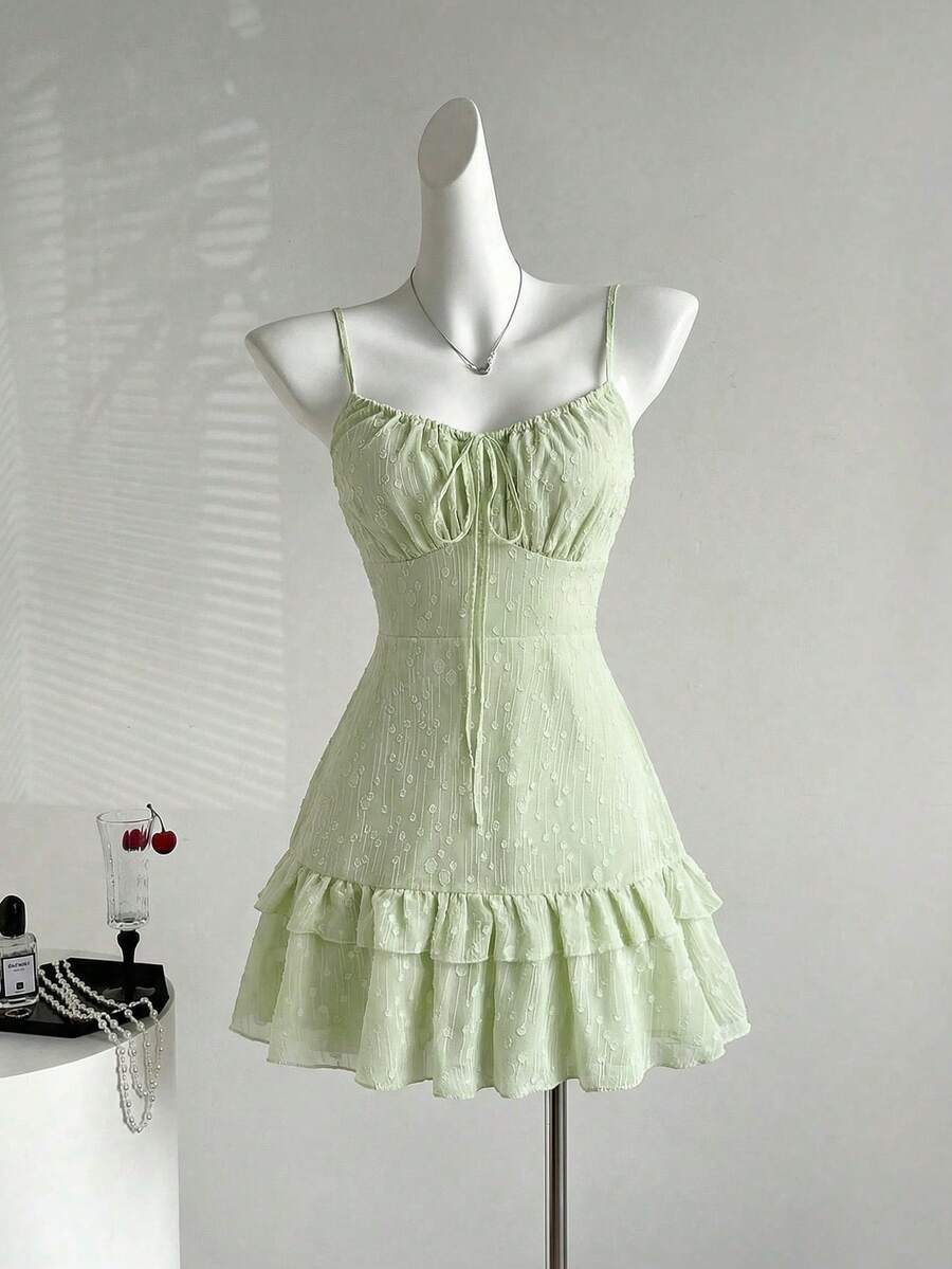 Sweetra 春夏新款褶皱胸部吊带腰部层叠下摆连衣裙，清新甜美风格，适合外出、生日派对等场合 - 綠色 - 查看 1