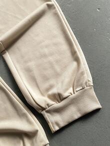 StoneGrade 男士休闲字母印花短袖T恤和裤子套装 - 卡其色 - 查看 11