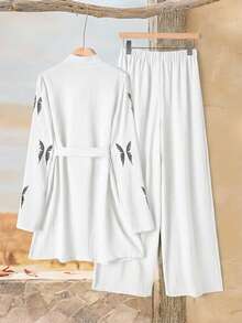 Rusticease 女士立领蝴蝶印花单排扣长袖上衣和阔腿裤休闲两件套 - 白色 - 查看 2