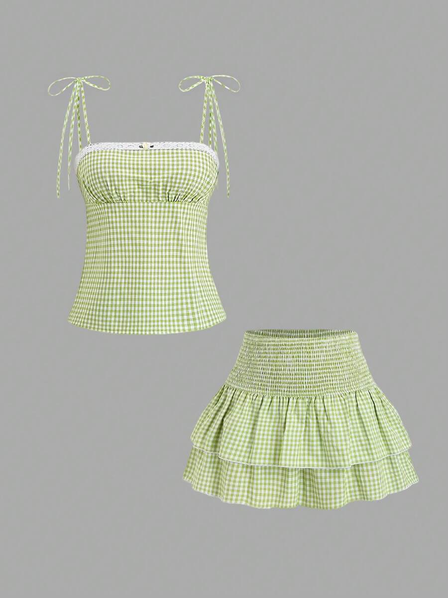 Sweetra 春夏女士花卉格纹印花吊带背心和荷叶边迷你裙两件套，休闲浪漫度假装 - 綠色 - 查看 1