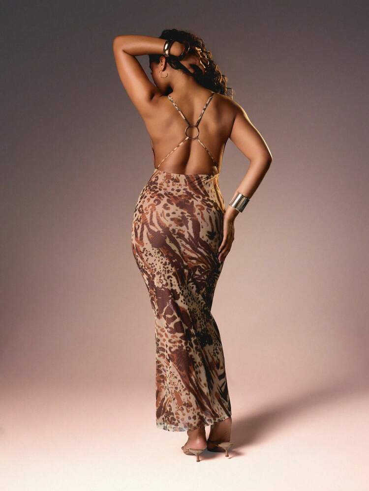 MISSGUIDED Abito da sera lungo con stampa animalier, collo a canottiera, schiena con dettagli a catena e cintura, silhouette aderente per eventi e feste