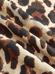 Maija 女士豹纹荷叶边V领灯笼袖罩衫连衣裙，度假款 - 棕色 - 查看 8