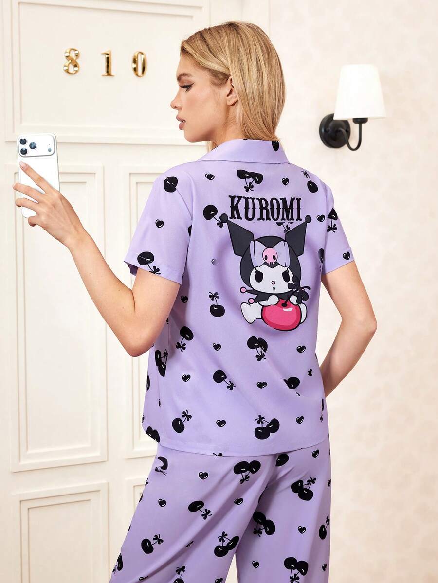 HELLO KITTY AND FRIENDS | SHEIN 女士休闲樱桃印花短袖衬衫长裤睡衣套装，春夏秋季 - 紫色 - 查看 1