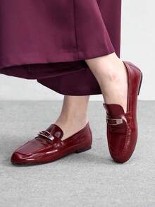 CUCCOO BIZCHIC 女士圆头乐福鞋，金属扣设计，通勤职场百搭平底鞋，舒适一脚蹬，情人节礼物 - 酒紅色 - 查看 3