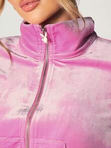 Missguided x Playboy Áo khoác nỉ dài tay ôm sát, dáng lửng, chất liệu nhung màu hồng đậm, đính đá lấp lánh, khóa kéo toàn thân, thiết kế chữ lấp lánh, thích hợp cho phong cách đường phố mùa thu đông. - Bụi hồng - Xem 5