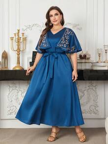 Modelyn Plus Size Minimalist Printed Elegant Dress - Blue - View 4