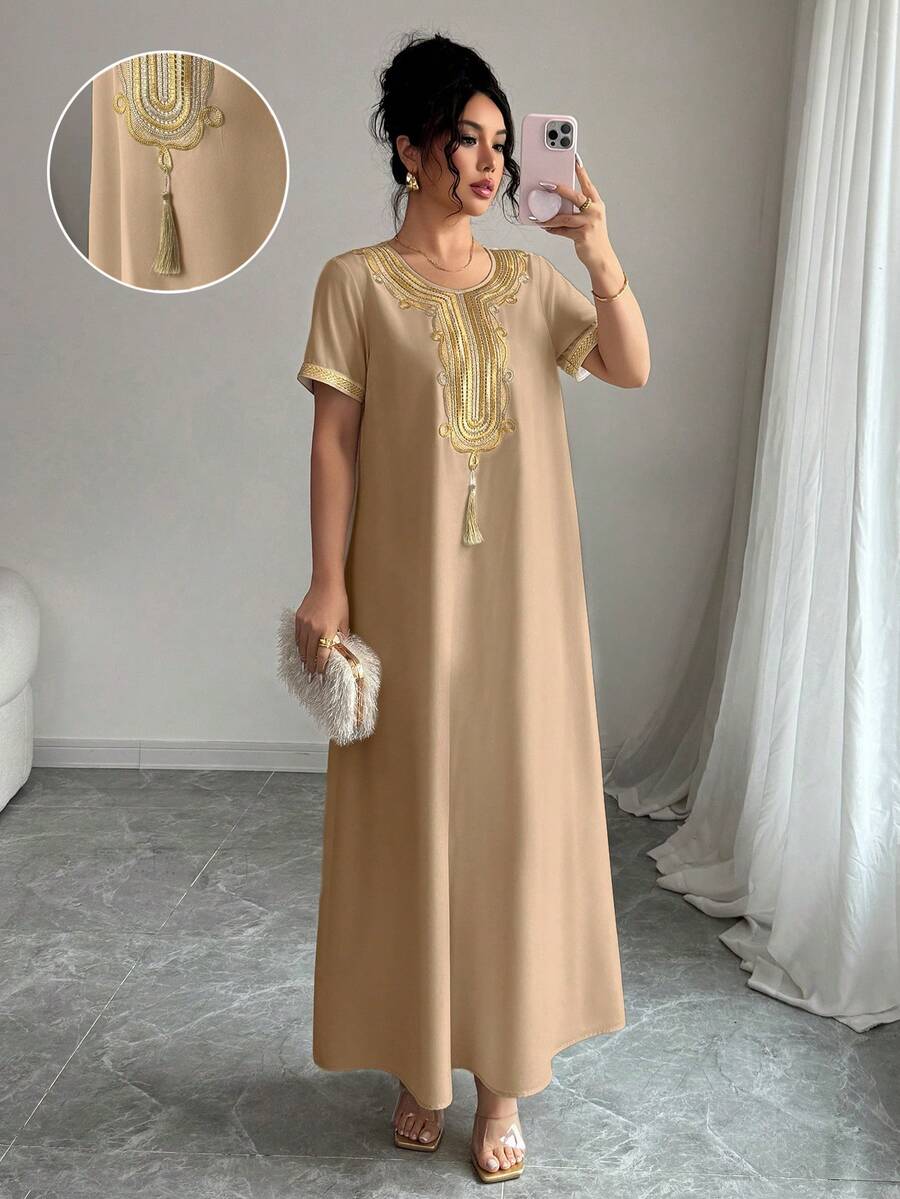 Rafferiza 女士金色蕾丝边圆领短袖流苏设计休闲宽松连衣裙 - 卡其色 - 查看 1