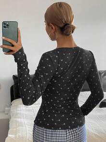 DAZY Ditsy Floral Partial Button-Up Fitted Women's Sleepwear Top - Dark Grey - View 2