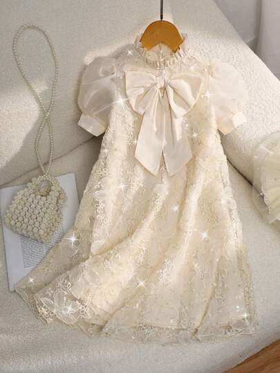 SHEIN 1pc Girls' Champagne Vintage Style Dress, Organza Puff Sleeves + 3D Lace Jacquard, Satin Oversized Bow, Embroidered Mesh Formal Dress, Soft & Comfortable For Birthday Party, Piano Recital Cream Dress For Girls Puff Sleeve Dress Little Kids Elegant Dress Coquette Ivory Dress For Girls