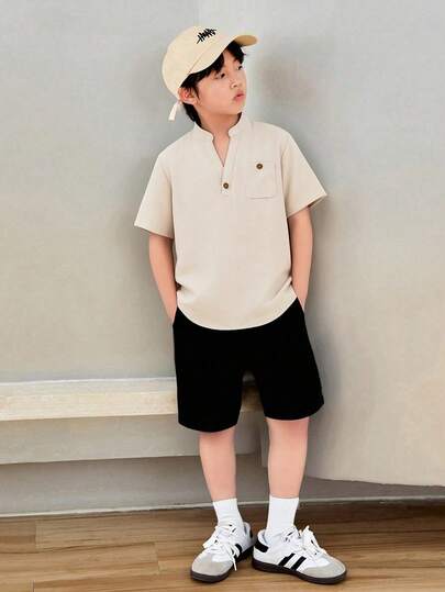 SHEIN Conjunto de camisa de manga corta con cuello en V y pantalones cortos casual para adolescentes, cómodo, de moda, versátil, de tela suave, adecuado para uso diario, escuela, salidas, festivales de música, vacaciones, playa, verano, primavera/verano