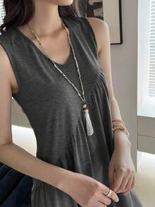 EMERY ROSE Đầm midi nữ màu trơn cổ chữ V xếp ly, kiểu dáng thường ngày, phù hợp cho các buổi hẹn hò và đi chơi. - Màu xám đen - Xem 9