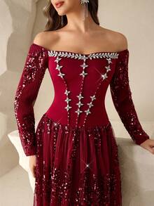 Coutiva 女士露肩正式晚礼服，饰有亮片边、网纱拼接和串珠下摆（装饰繁复） - 酒紅色 - 查看 1