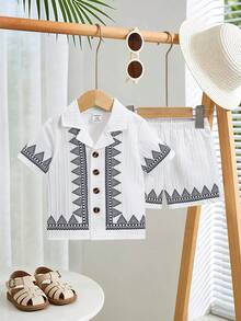 SHEIN Playful Pals Baby Boy Geometric Pattern Patchwork Collar Short Sleeve Shirt And Shorts Set Black And White Baby Boy Outfit Baby Matching Set Summer Baby Boy Clothes Summer 2 Piece Set Baby Boys Outfit Baby Boy Shirt And Short Set - Beige - View 1