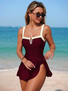 Swim Lushoire Conjunto de 2 piezas de vestido de playa asimétrico con escote en V y contraste de color, adecuado para vacaciones de verano en la playa - Burdeos - Ver 6