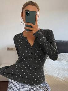 DAZY Ditsy Floral Partial Button-Up Fitted Women's Sleepwear Top - Dark Grey - View 3