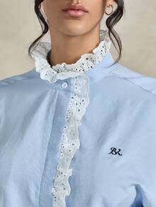 Briarwyn 2026新款女士春秋季蕾丝拼接长袖立领刺绣休闲衬衫，夏季，情人节，沙滩，优雅女士上衣 - 藍白色 - 查看 2