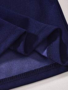 女童休闲两件套，无袖V领上衣+短裤，藏蓝色上衣饰有白色蝴蝶结，松紧腰短裤配有白色抽绳，舒适休闲风格，适合日常穿着，春夏皆宜。 - 藏蓝色 - 查看 7