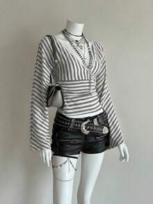 EgrlEra 女士性感坏女孩极简条纹深V领T恤 - 灰色 - 查看 6