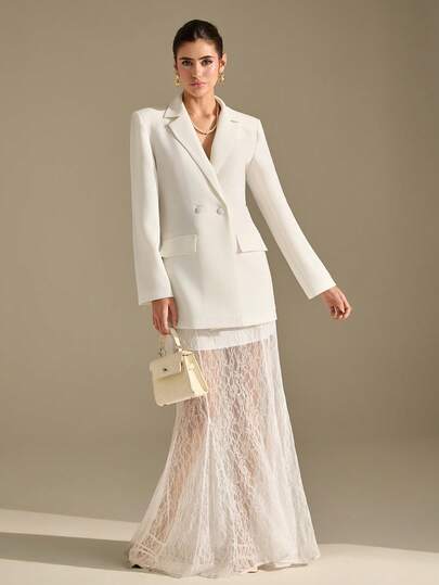 CLARA VERO Vitt set med kavaj och spetsmaxikjol: Klassisk passform och eleganta detaljer, perfekt för examensceremonier eller exklusiva fester, tillverkat i icke-elastisk polyester i dubbla lager med transparent spetskjol och skräddarsydd kavajform