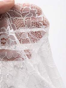 DAZY 女士休闲花卉蕾丝V领短款上衣，夏季 - 白色 - 查看 9