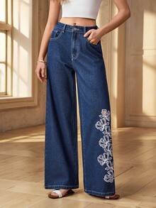 Selenza Women's Casual Everyday Floral Embroidery Slant Pocket Straight Leg Jeans - Blue - View 4