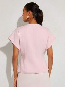 COSMINA 女士V领落肩牛仔衬衫，不对称下摆，金属纽扣设计，粉色牛仔上衣，夏季休闲/通勤装 - 粉色 - 查看 2