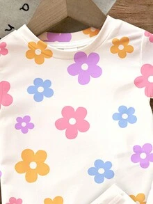 SHEIN 女婴休闲碎花修身圆领短袖上衣和裤子家居服套装，甜美风格，适合夏季，秋季新款，儿童舒适，儿童日常时尚，两件套，轻松舒适，舒适的春夏款式，情人节，春夏 - 彩色 - 查看 4
