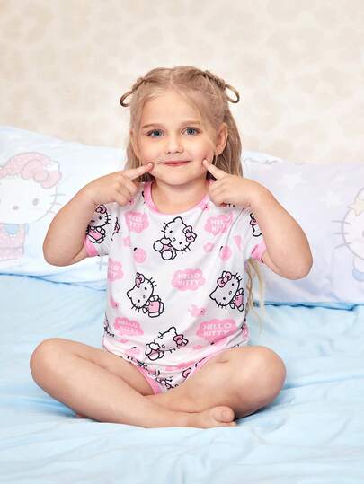 HELLO KITTY AND FRIENDS | SHEIN 女童字母卡通印花圆领短袖上衣和松紧腰短裤休闲睡衣套装