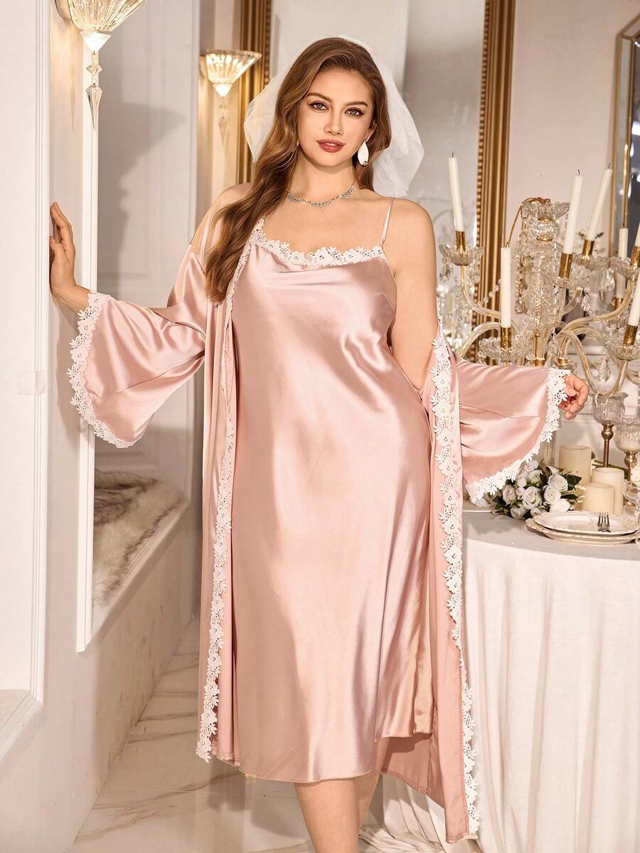 LuxeNights Bộ đồ ngủ cỡ lớn sang trọng gồm áo hai dây và áo choàng bằng satin. - Màu Hồng baby - Xem 1