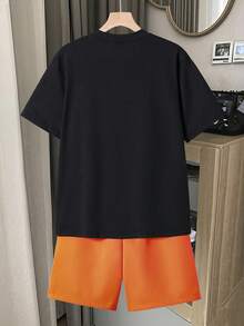 SHEIN 两件套青少年男童黑色T恤和绿色休闲短裤，时尚套装 - 橘色 - 查看 2