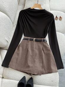 Franclia 大码女装两件套，长袖褶皱针织上衣搭配格子短裤，优雅通勤休闲装，适合春、秋、冬三季穿着。 - 黑色 - 查看 9